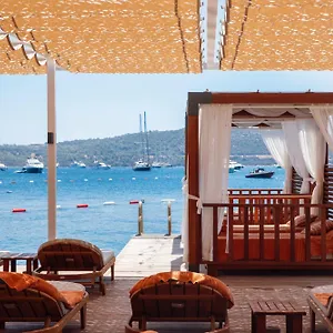 Mavi Turkbuku Otel